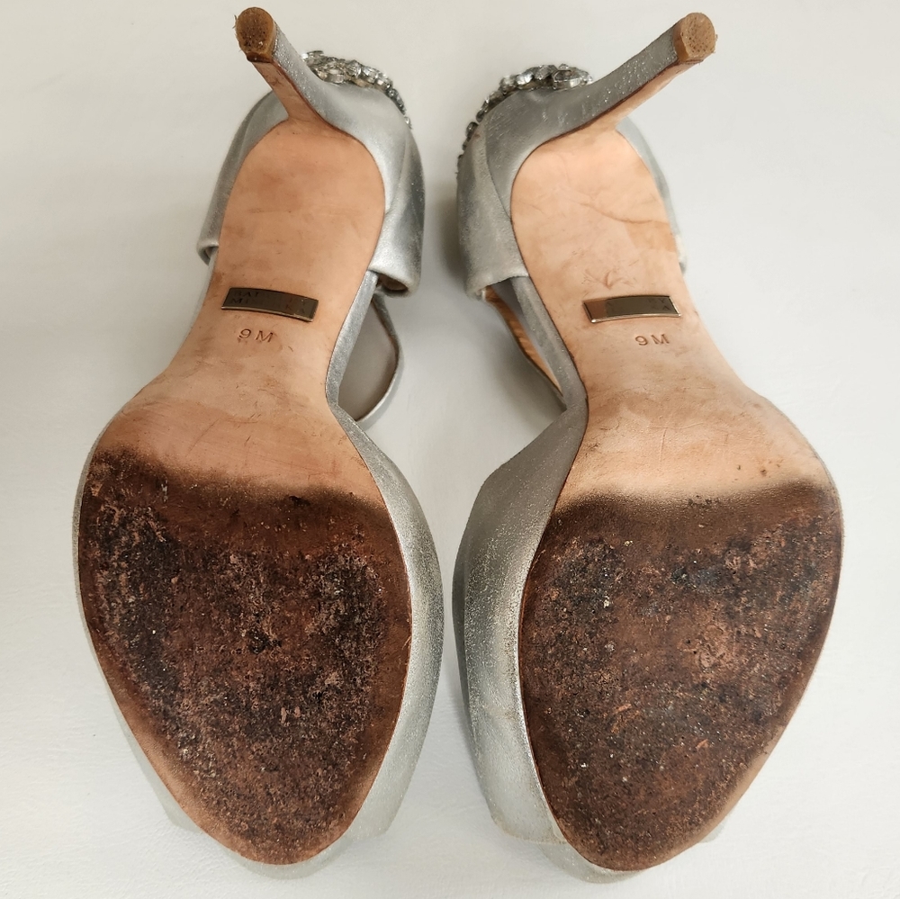 Badgley Mischka peep toe Embellished Pumps - Picture 10 of 13